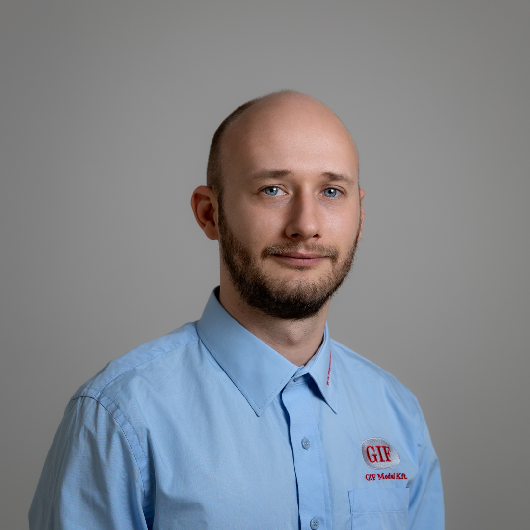 Rébb Krisztián - Tervezőmérnök